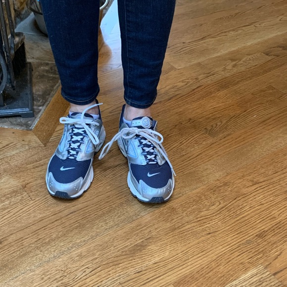 Women’s Nike running shoe-Zoom Air 20 size9.5 - Picture 6 of 9